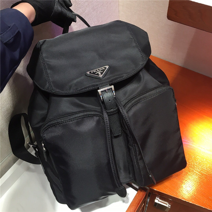 프라다 백팩  1BZ005 신상