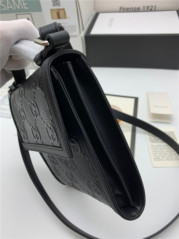 Gucci 구찌 블랙 GG 엠보스 메신저백 625782 2020/신상