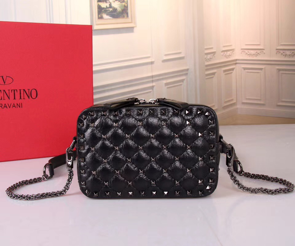 발렌티노 카메라백 GARAVANI ROCKSTUD SPIKE BOX BAG V10800