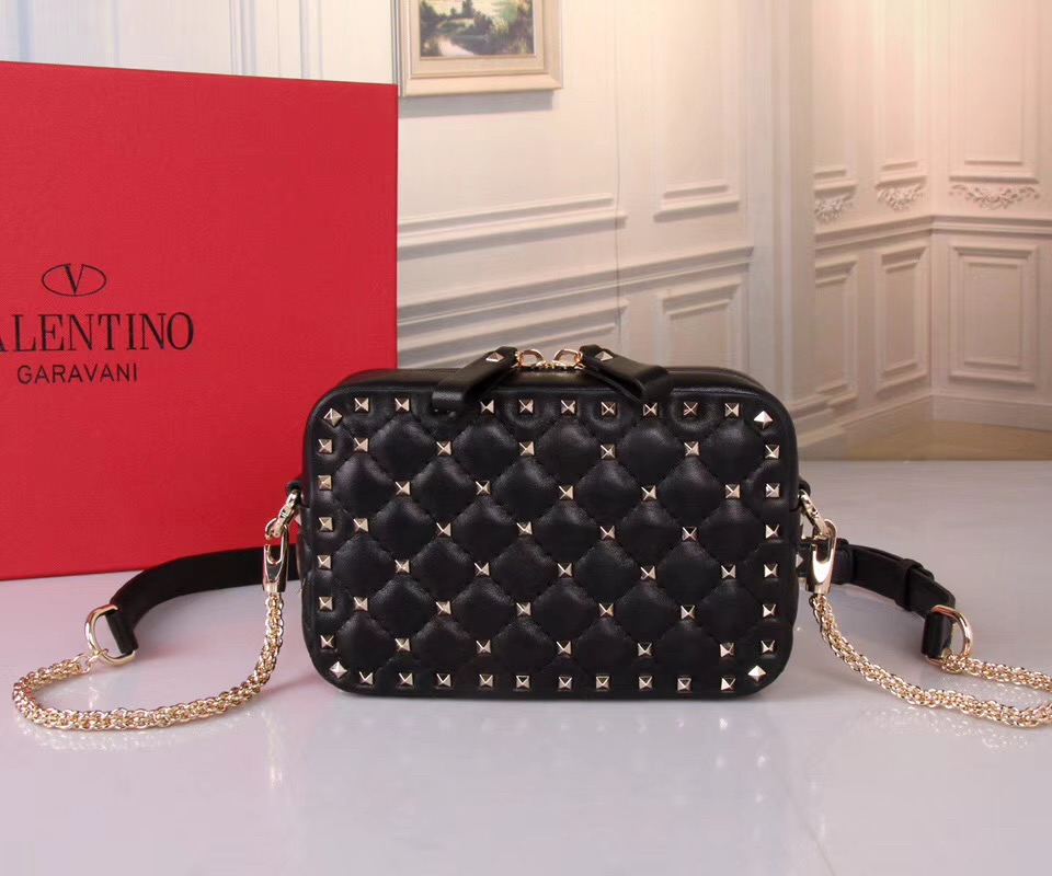 발렌티노 카메라백 GARAVANI ROCKSTUD SPIKE BOX BAG V10800