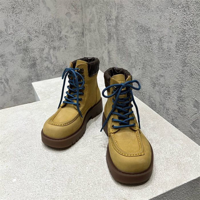 BOTTEGA VENETA 보테가베네타 남여공용 부츠 V83213-1 2024/신상 2COLOR