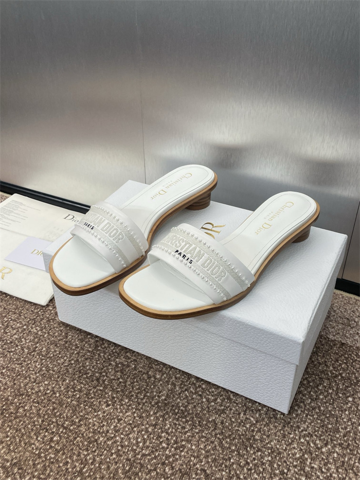 DIOR 디올 여성용 슬리퍼 (굽높이3CM) D58934-2 2024/신상 2COLOR